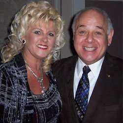 Joanne with Mayor Ted Salci of Niagara Falls Joanne with Mayor Ted Salci of Niagara Falls